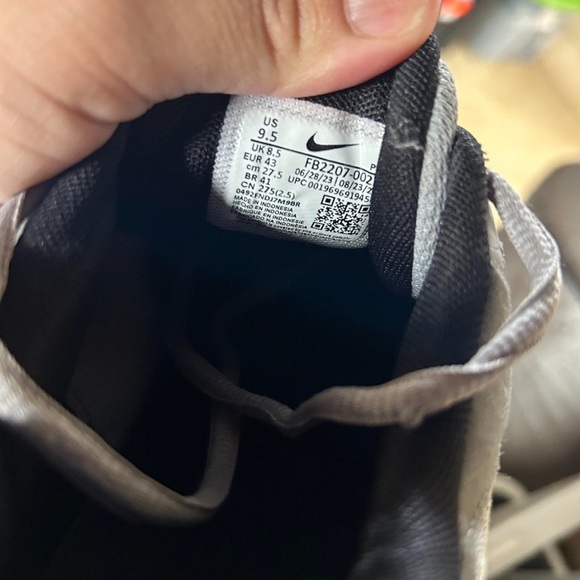 Nike Gray and Neon Yellow Sneakers - Picture 6 of 6